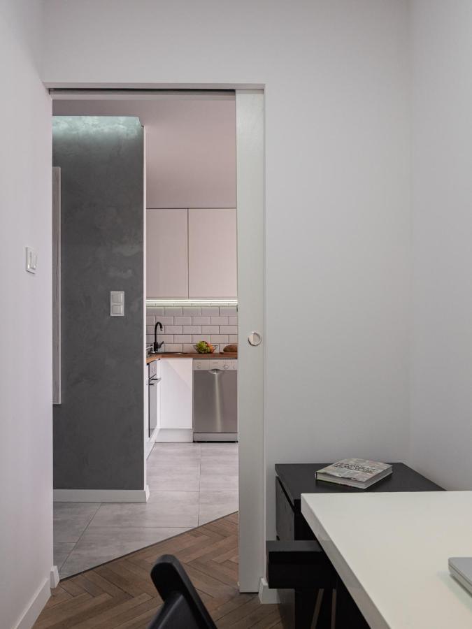 Coco Kolobrzeska 42 Apartment